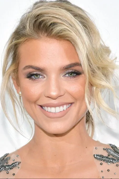 AnnaLynne McCord photo