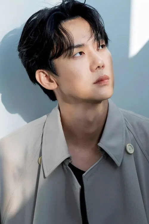 Yoo Yeon-seok photo