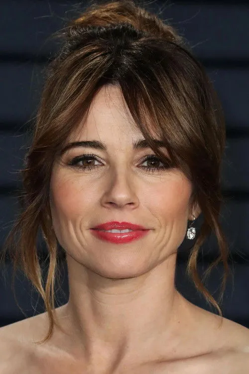 Linda Cardellini photo