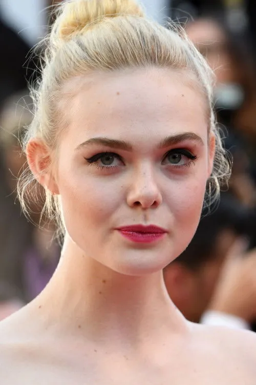 Elle Fanning photo
