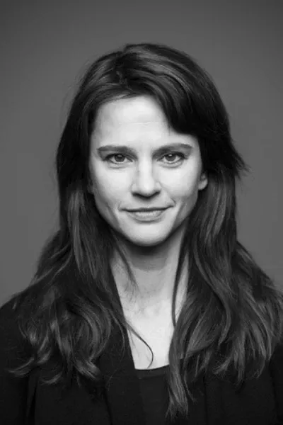 Melinda Kinnaman photo