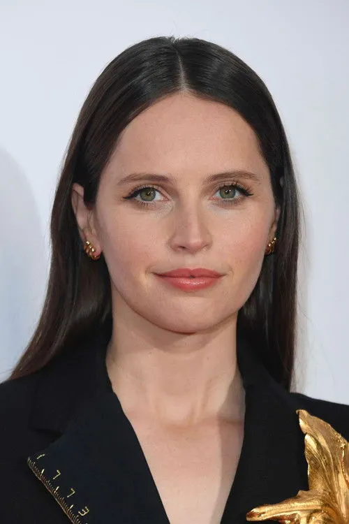 Felicity Jones photo