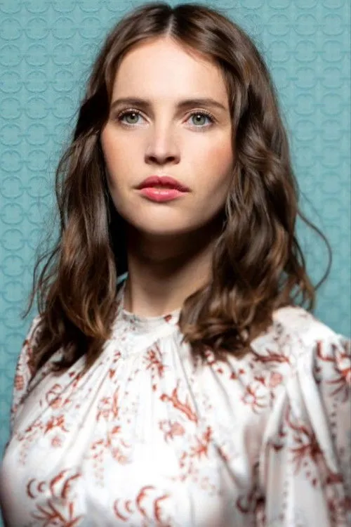 Felicity Jones photo