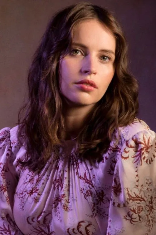 Felicity Jones photo