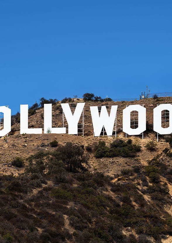 Annoying Orange goes to Hollywood - fictional characters appearing
