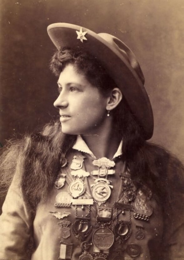 Annie Oakley  Max Originals