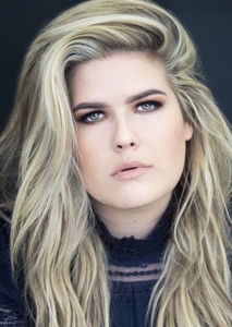 Ashley & Red Fan Casting on myCast