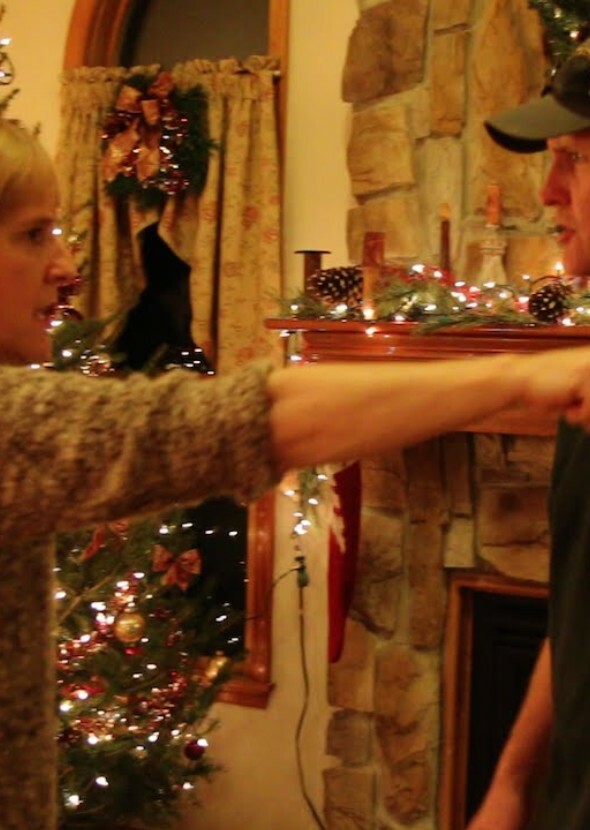 AUNT MELISSA FIGHTS PSYCHO DAD! (Crossover)
