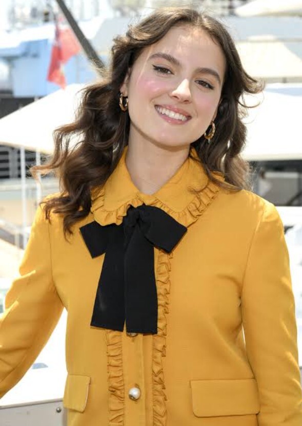 Casting roles to fina strazza in Live action