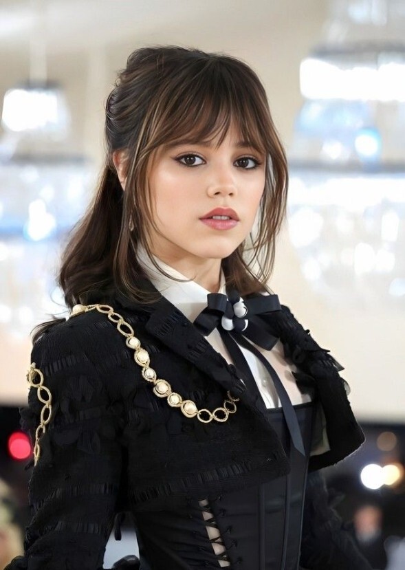 Casting roles to Jenna Ortega in Live action