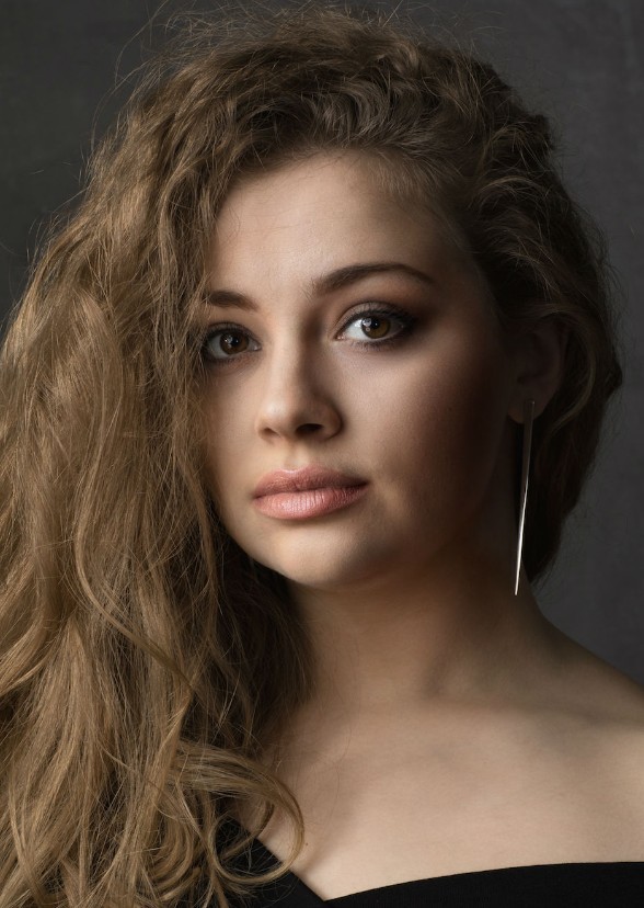 Characters Carrie Hope Fletcher Should play 