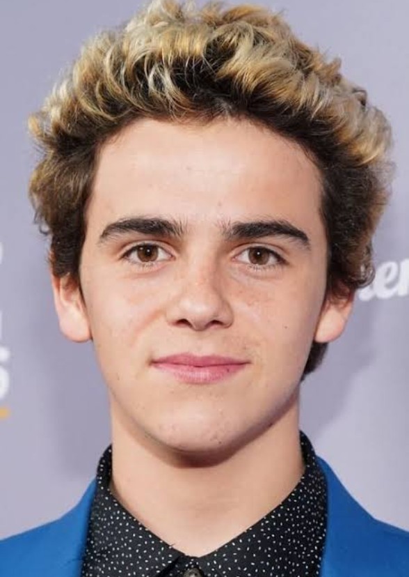 Characters I wanna see Jack Dylan Grazer play.