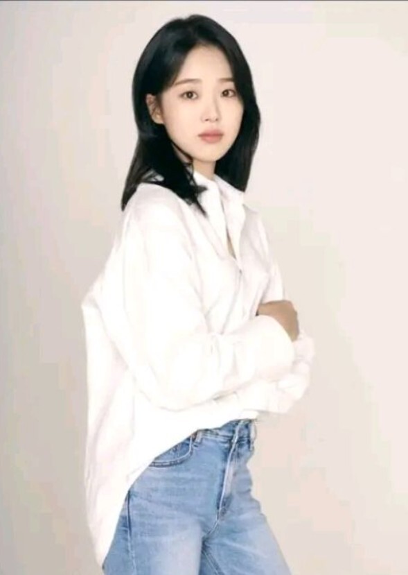 Characters kim Si-eun Should Have Played Live action