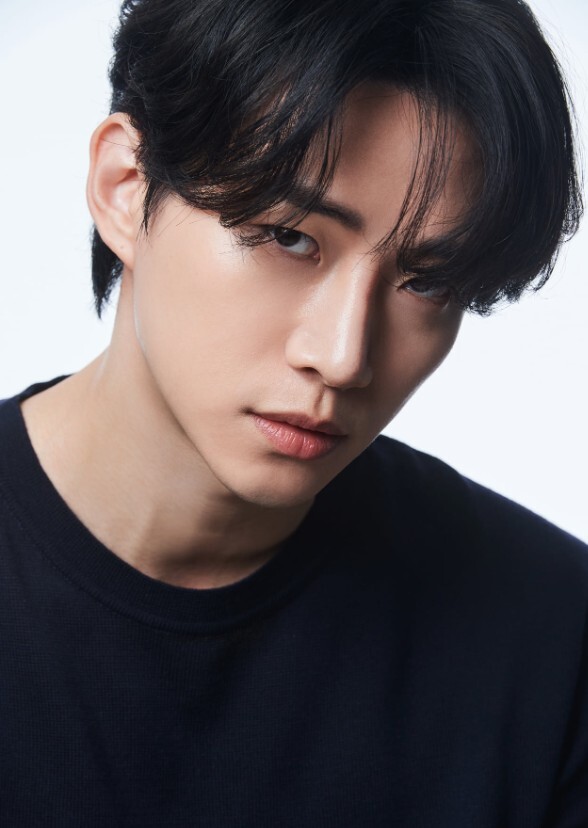 Characters that Lee JunHo should play