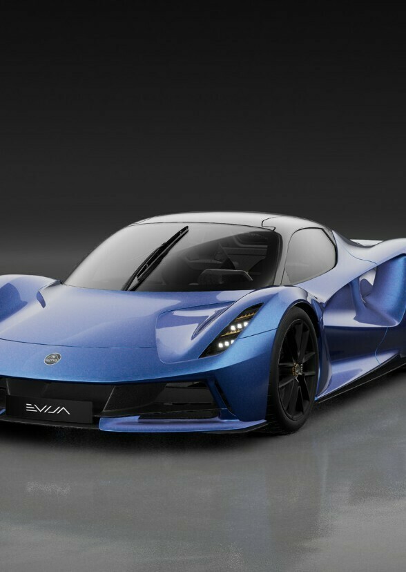 Joey King: Lotus Evija
