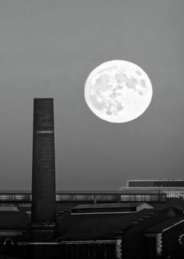 Moon Over Buffalo