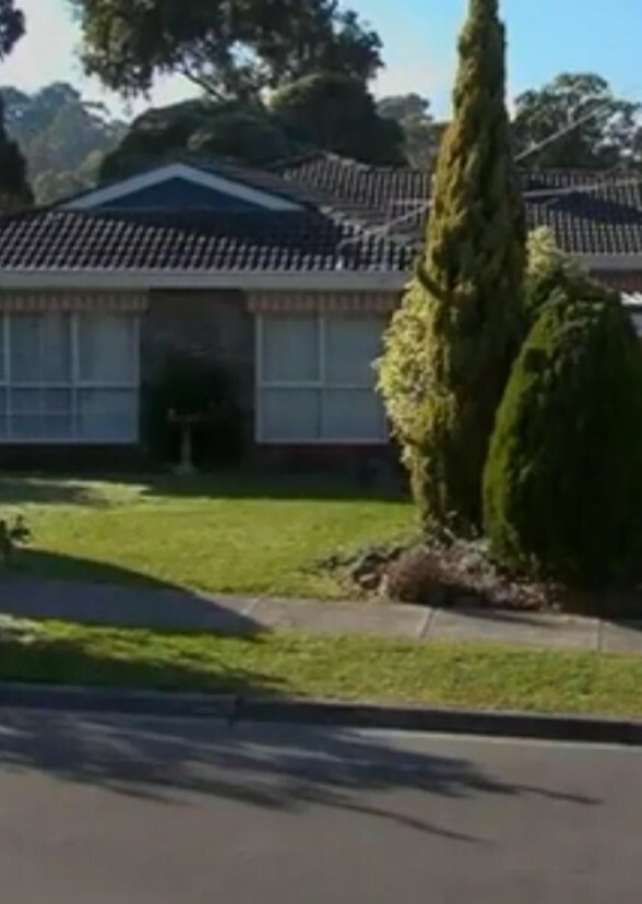 Number 32 Neighbours 