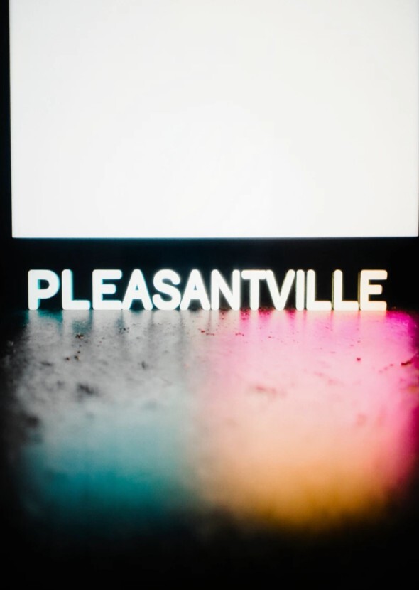 P L E A S A N T V I L L E - TV MINI SERIES - 2024/2025