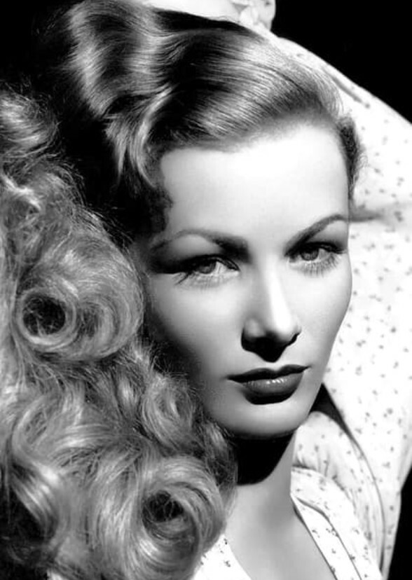 Reflections of Elegance: The Veronica Lake Story