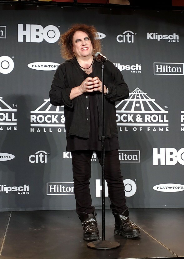 Robert Smith Fast Facts