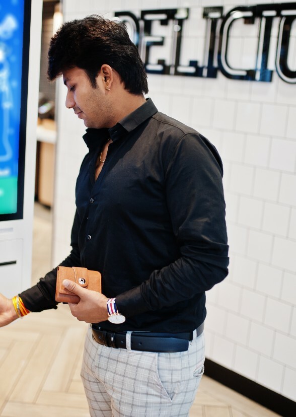 Self ordering kiosk