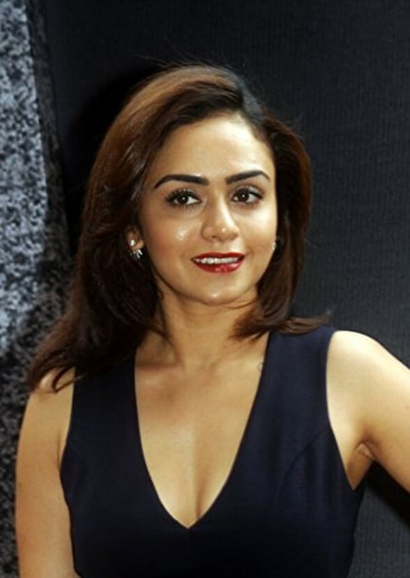 Soulful Crescendo: The Amruta Khanvilkar Chronicle