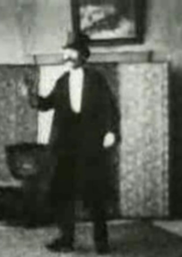 The Magician (1900)