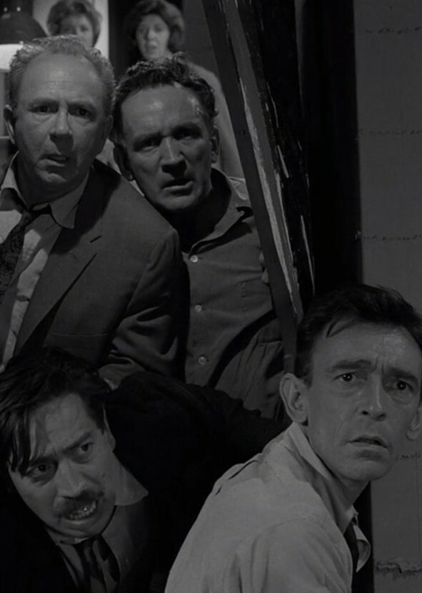 The Twilight Zone (1990s) 3x3 - The Shelter 