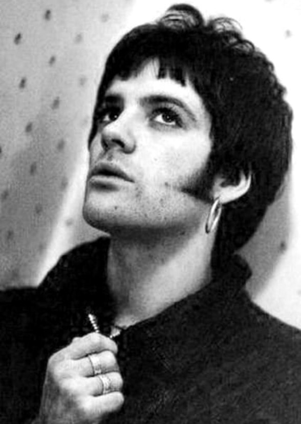 Under the Distant Stars: The Richey Edwards Story