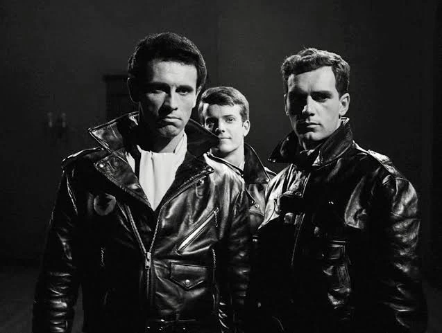 The Twilight Zone (1990s) - 5x18 - Black Leather Jackets
