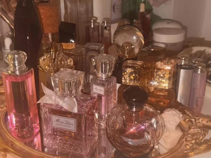 Fictional Characters and Their Favorite Perfume