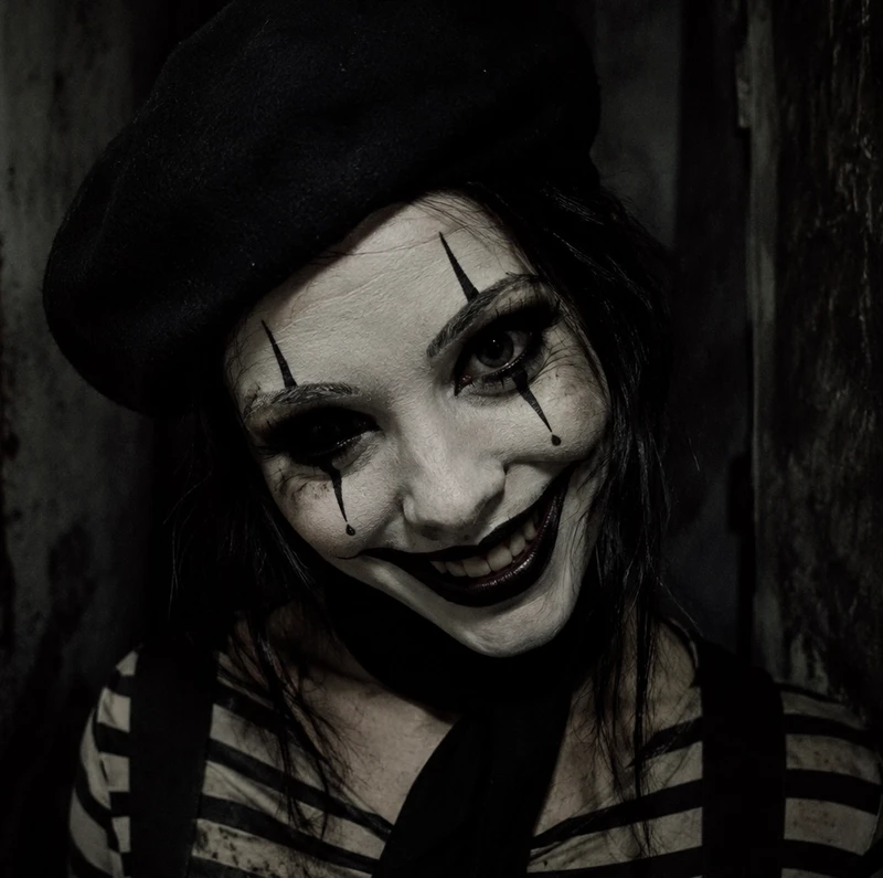 Richman’s: The Mime (Original)