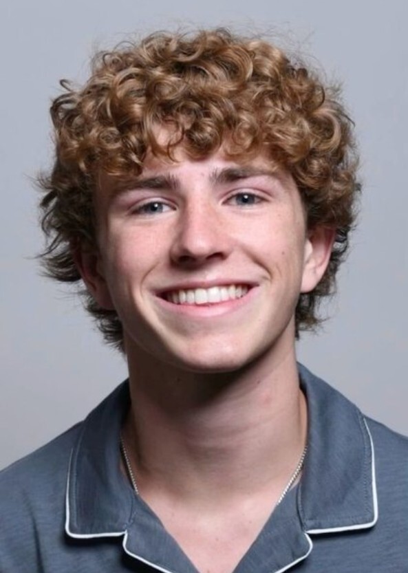 Walker scobell as young hercules