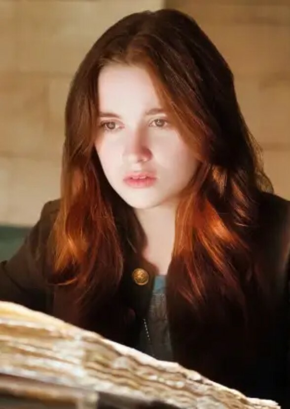 Which Actress Should've Played Lena Duchannes in Various Decades?