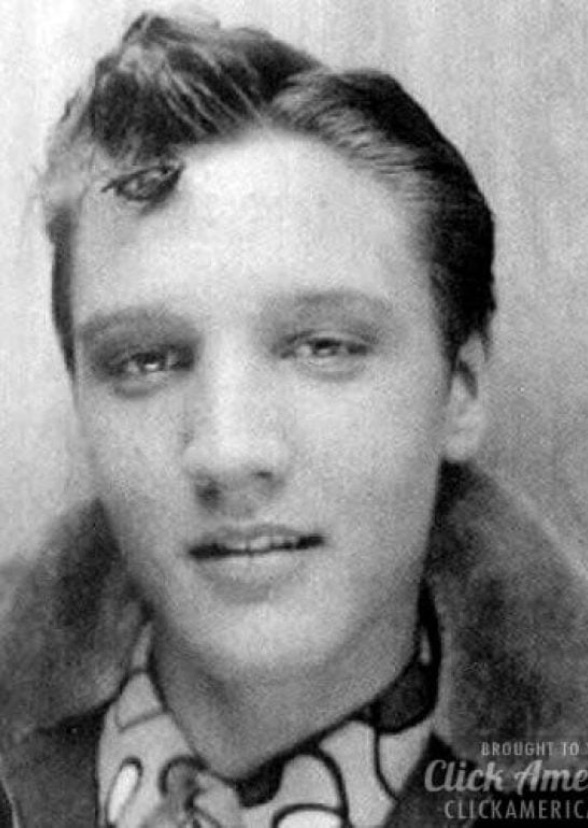 Young Elvis 