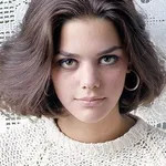 Tina Aumont