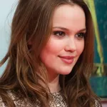 Emilia Schüle