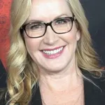Angela Kinsey