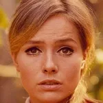 Eva Renzi