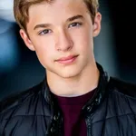 Avery Esteves