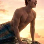 Aaron (Ansel Elgort)