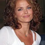 Dina Meyer