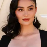 AGNEZ MO