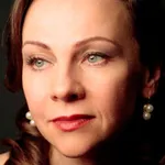 Olena Uzliuk