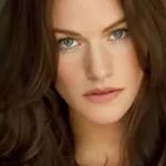 Kelly Overton