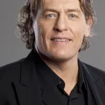 Darren Matthews