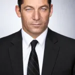 Jason Isaacs