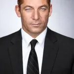 Jason Isaacs