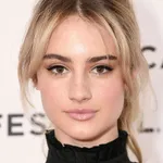 Grace Van Patten