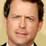 Greg Kinnear
